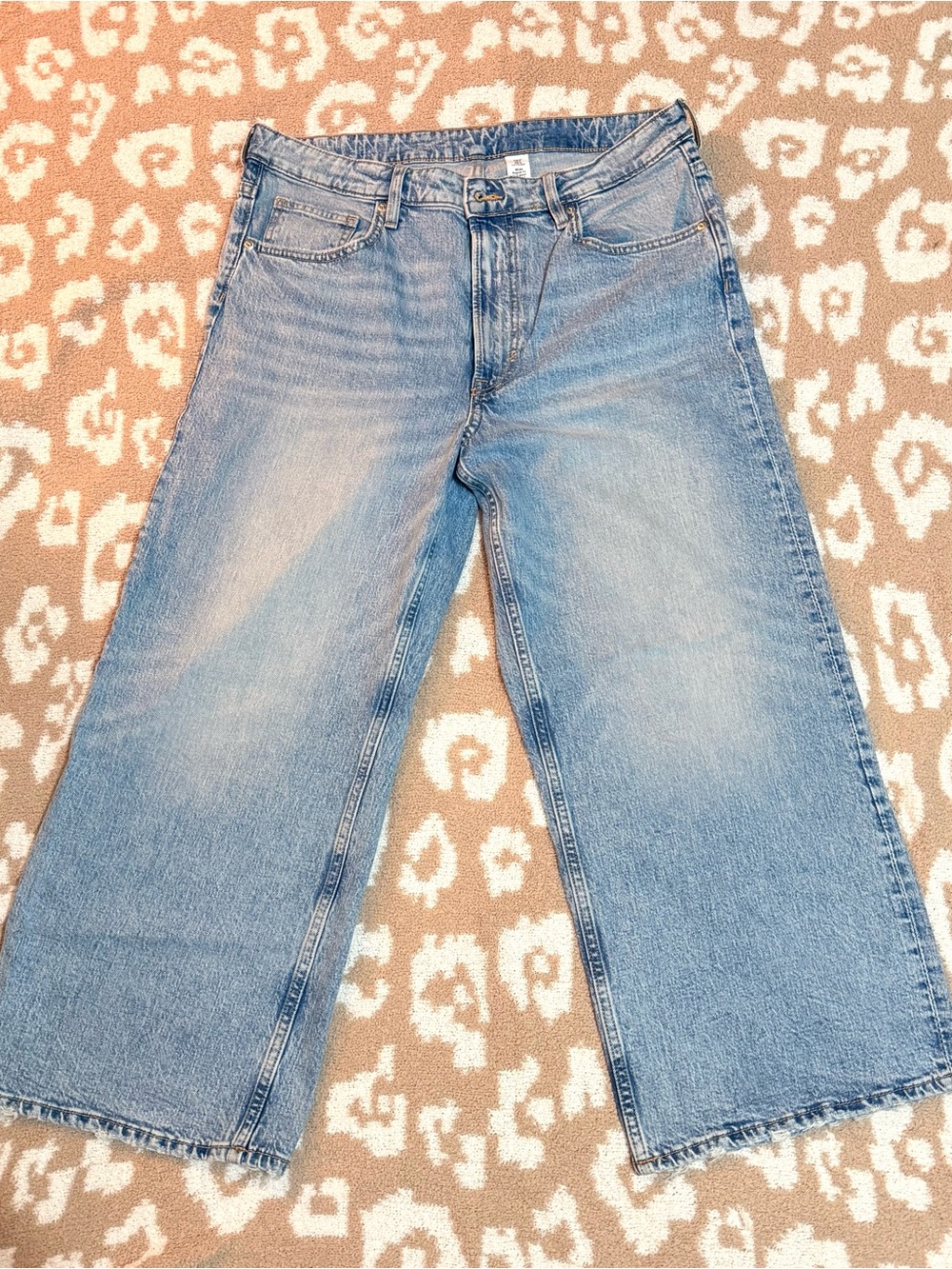H&M Women’s Light Blue Wide-Leg Jeans